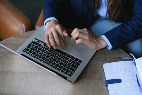 Découvrez les avantages de visiter les sites de recherche d'emploi à Limoges